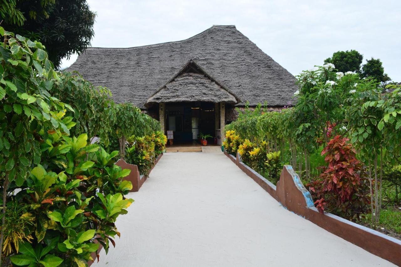 Utende Meremeta Lodge מראה חיצוני תמונה