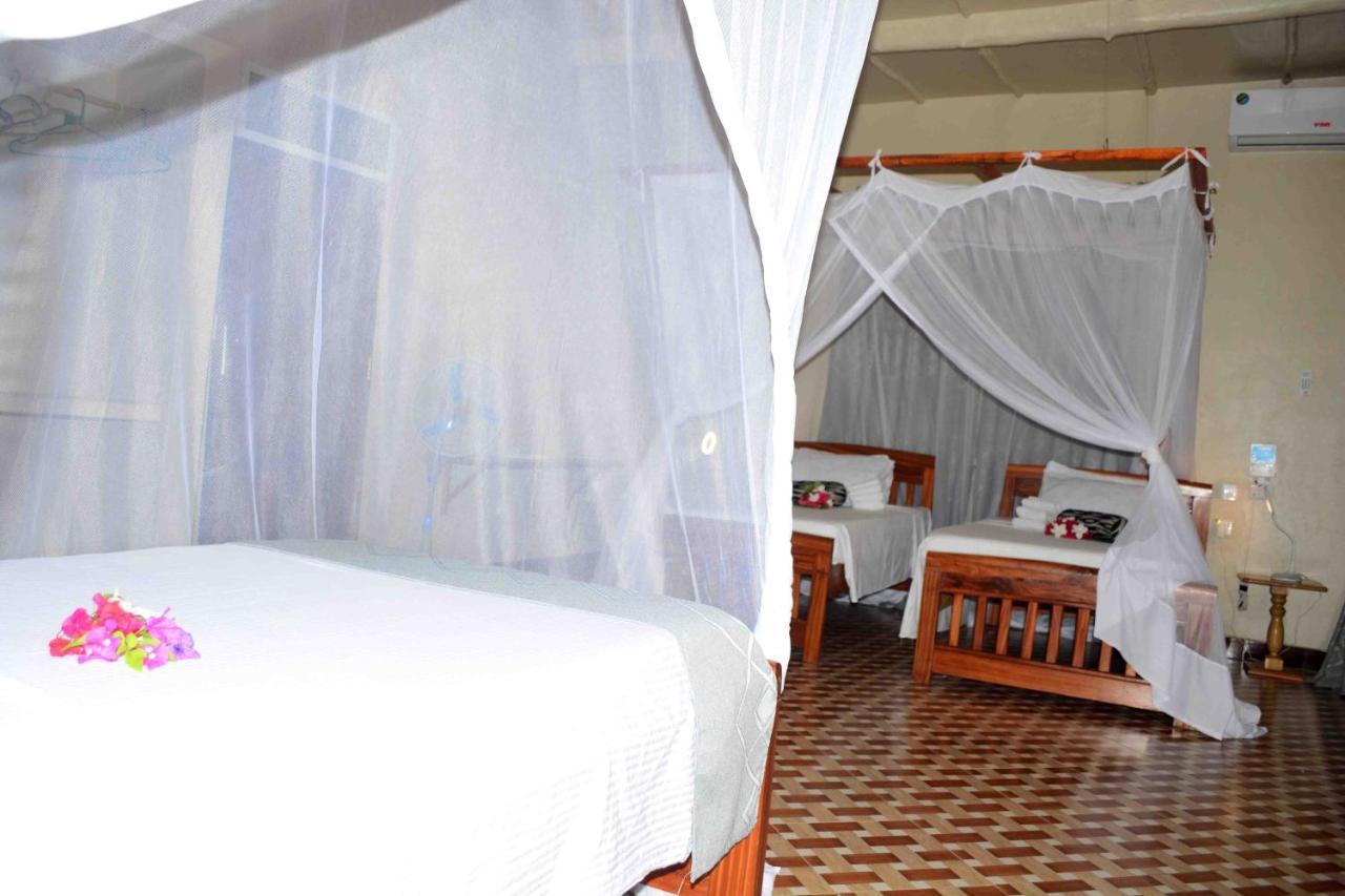 Utende Meremeta Lodge מראה חיצוני תמונה