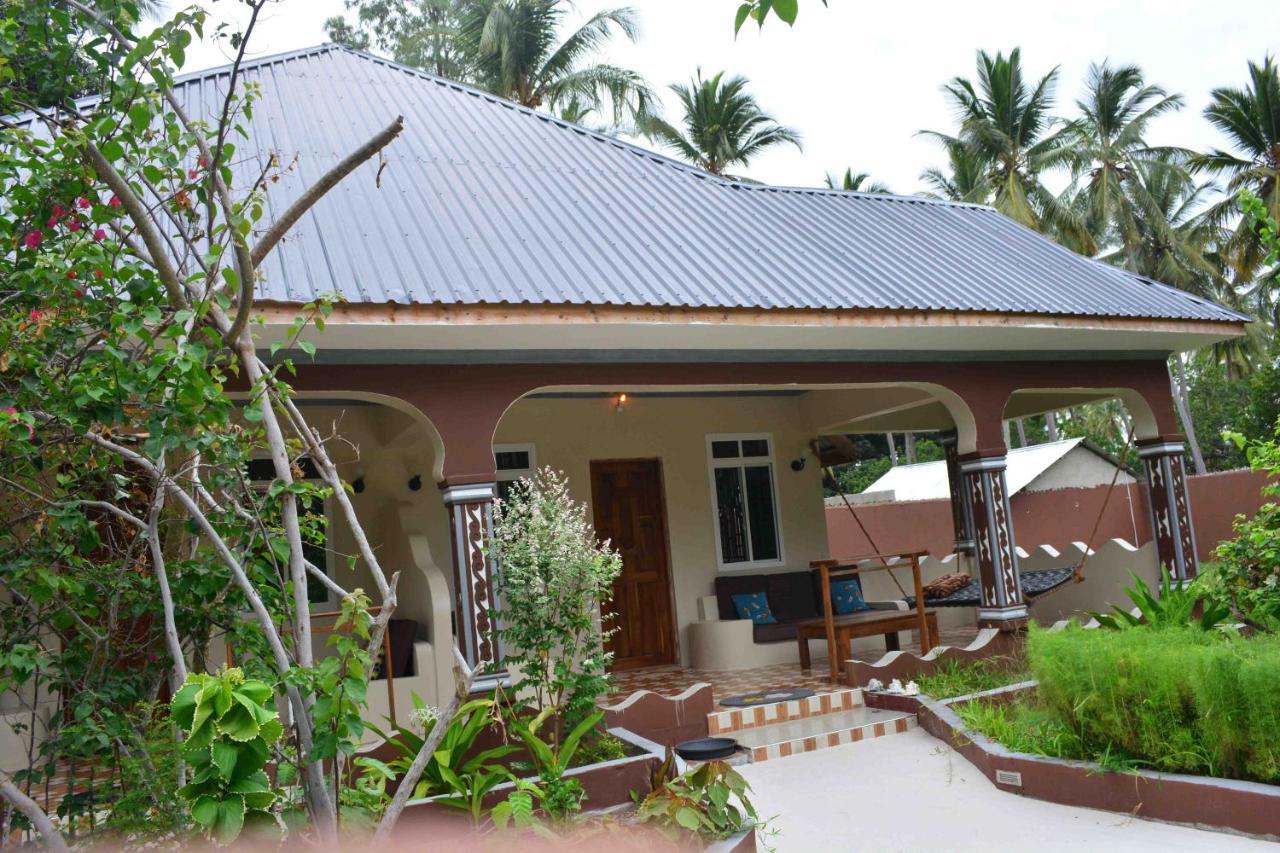 Utende Meremeta Lodge מראה חיצוני תמונה
